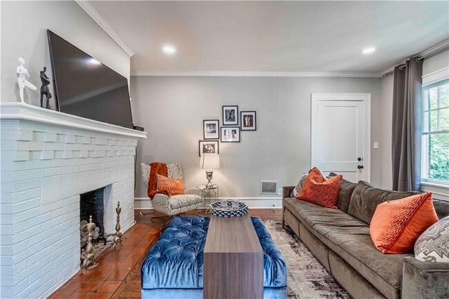 Building Photo - 850 Charles Allen Dr NE