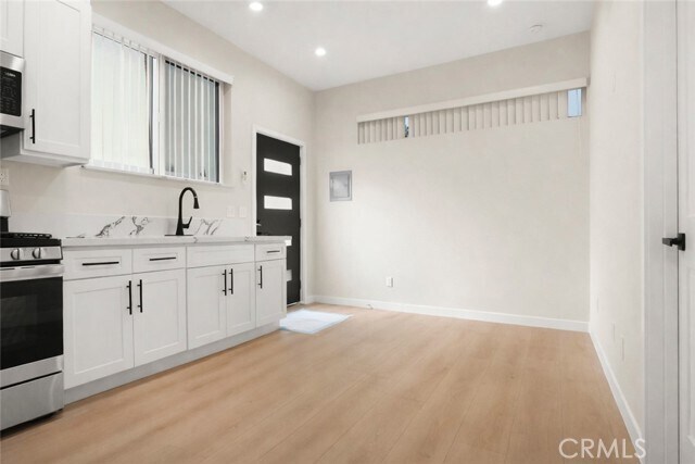 Building Photo - 19928 Hatton St