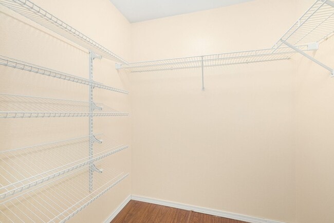 Building Photo - Woodinville 3 Bedroom 2 Bath with Detached Garage - Top Floor
