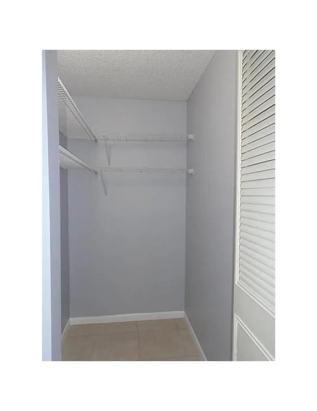 Building Photo - 3560 Pine Needle Dr