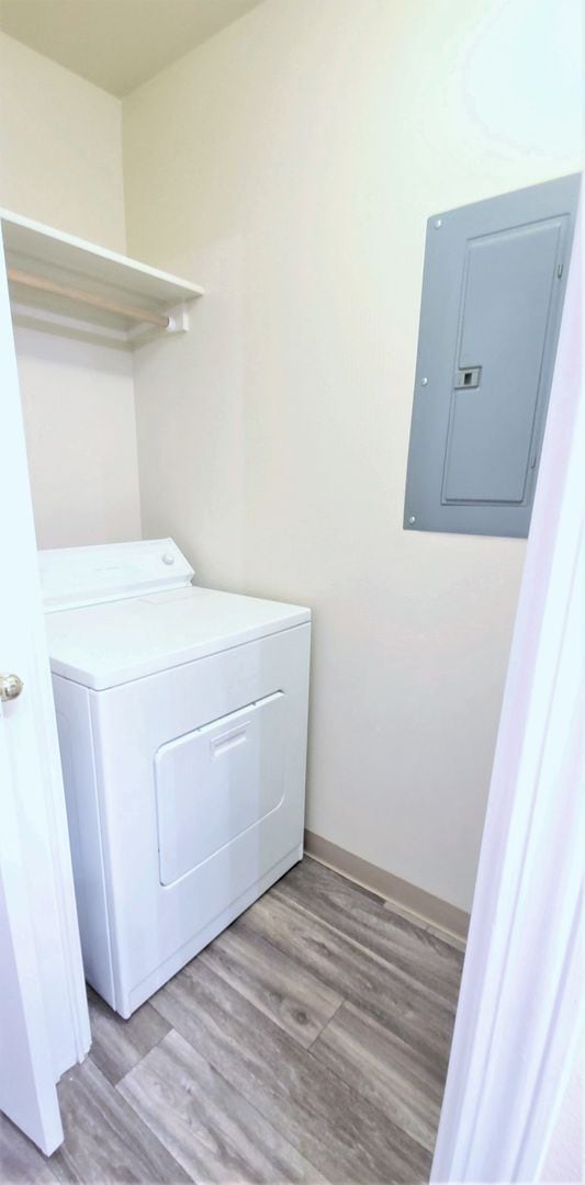 Building Photo - 671 Saratoga Dr