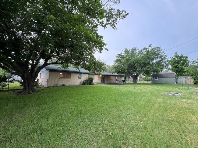 Building Photo - 4-Bedroom House for Rent in Killeen