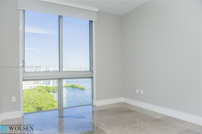 Building Photo - 16385 Biscayne Blvd