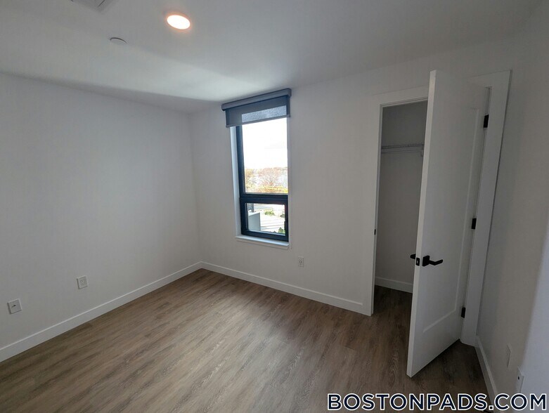 Building Photo - 199 Gardner St