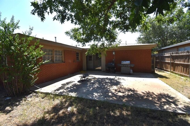 Building Photo - 2802 54th St