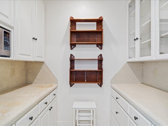 Building Photo - 265 Clear Ridge Dr