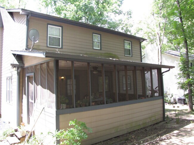 Building Photo - 603 E Hmond Street, Durham