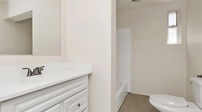 Building Photo - Pomona Duplex