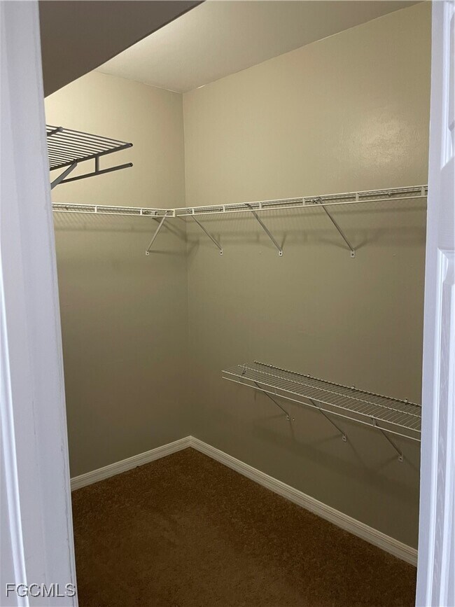 Building Photo - 2533 Deerfield Lake Ct