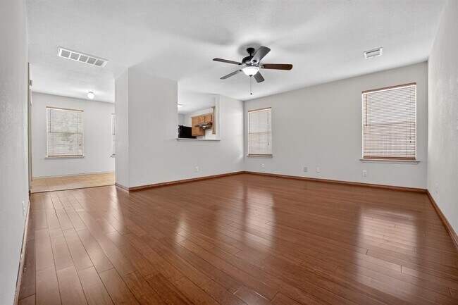 Building Photo - 2412 Kale Dr