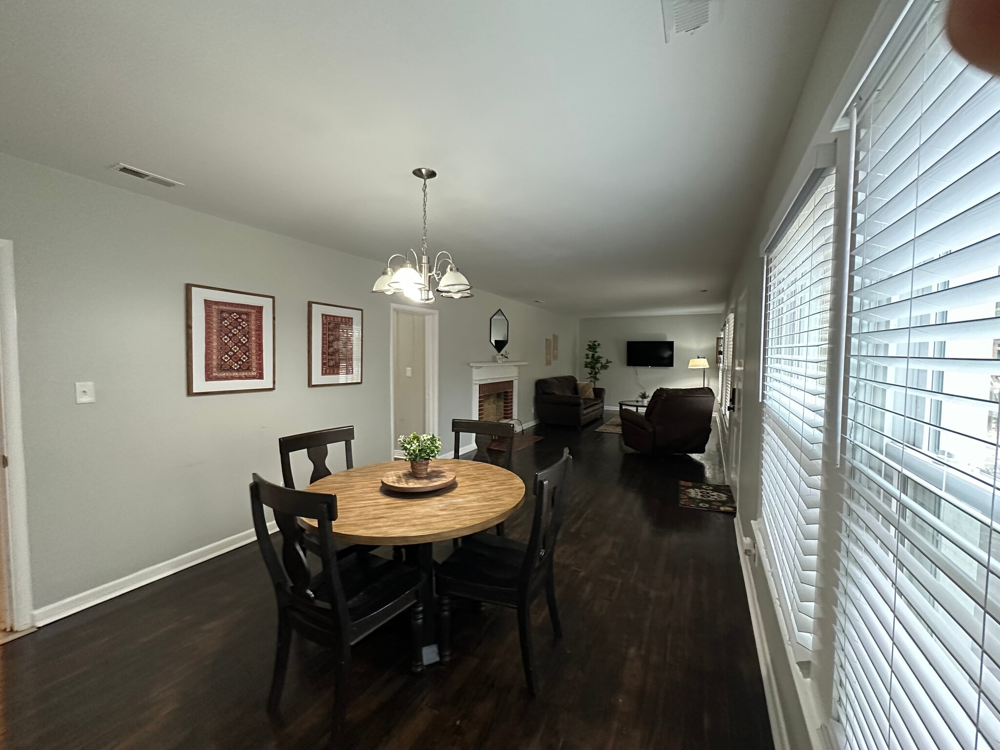 Building Photo - 505 Ward Ave NE