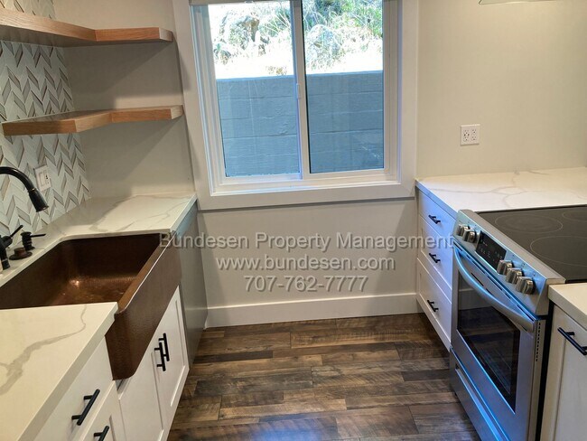 Building Photo - 126 Blue Wing Dr