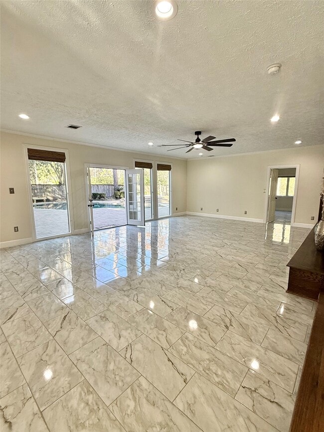 Building Photo - 2502 Lake Gardens Ct