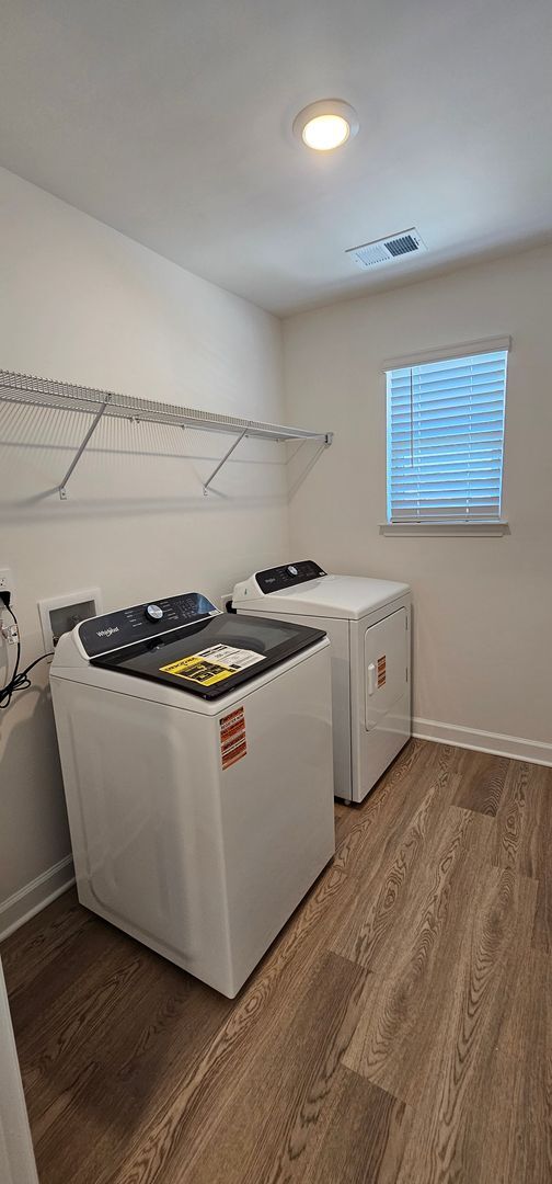 Building Photo - 3 Bed | 2.5 Bath | 2-Car Garage | Brand-Ne...