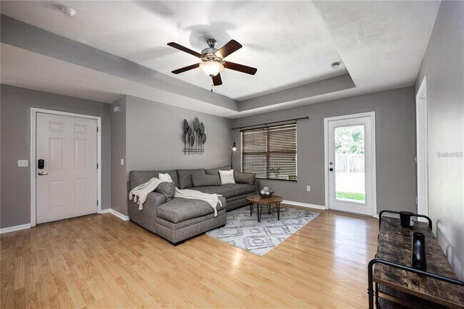 Building Photo - 1608 NE 45th Pl