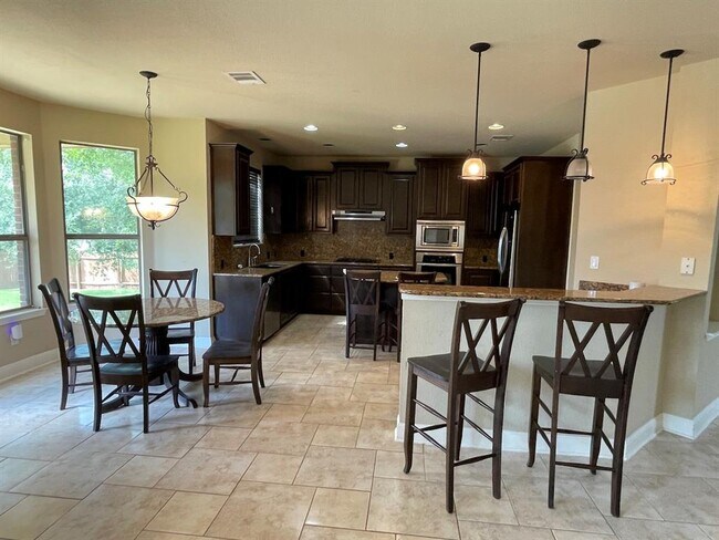 Building Photo - 3001 Lombardi Way