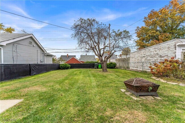 Building Photo - 4654 E 93rd St