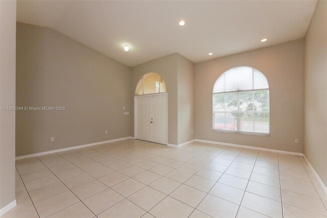 Building Photo - 11524 SW 152nd Ct