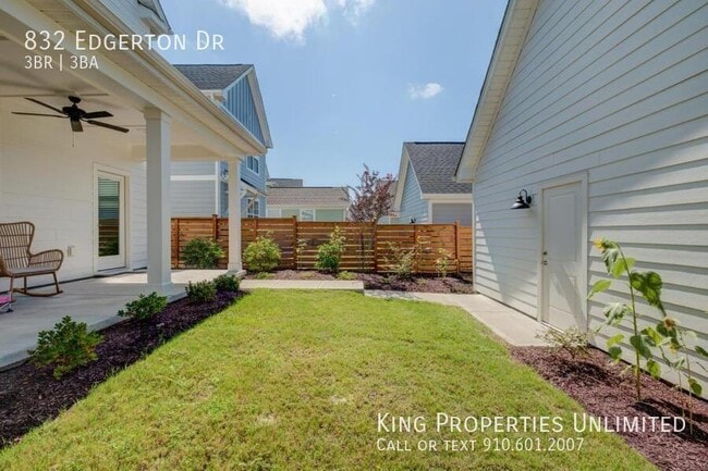 Building Photo - 832 Edgerton Dr