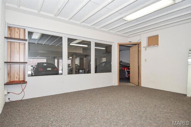 Building Photo - 4444 Lindell Blvd