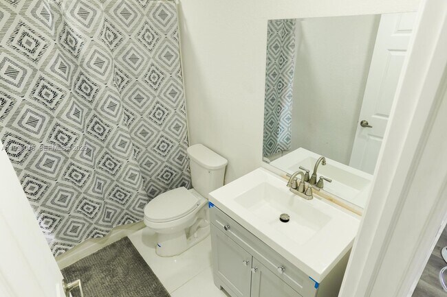 Building Photo - 13890 NW 5th Ave