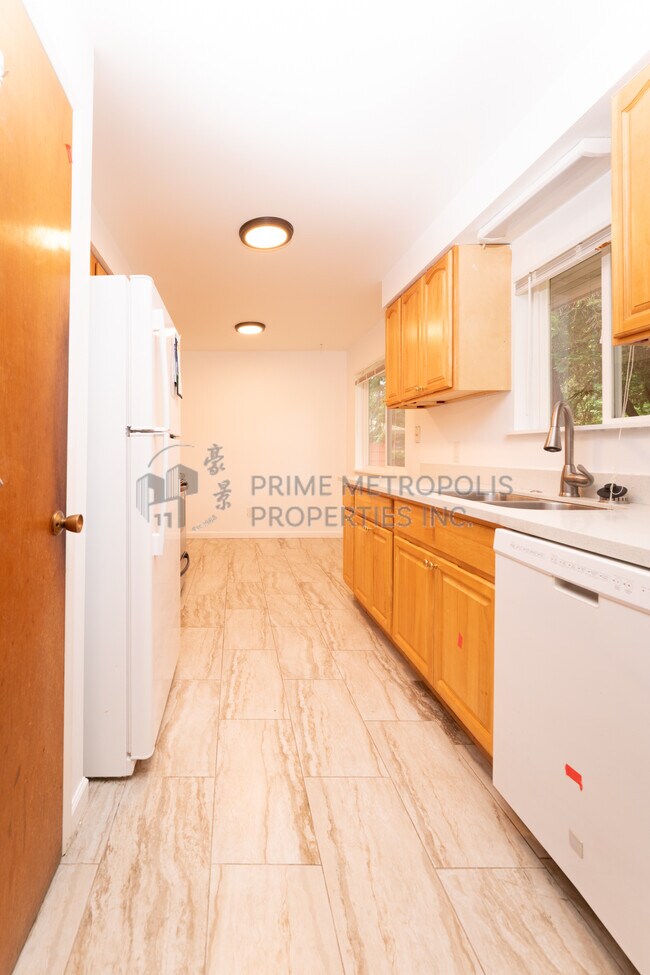 Building Photo - 13033 27th Ave NE