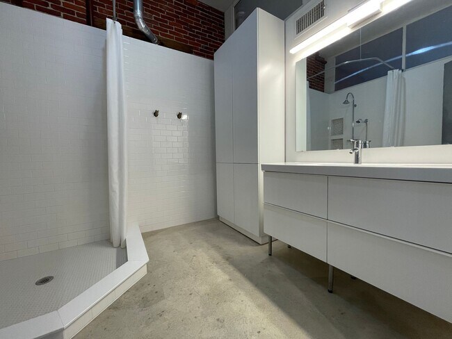 Building Photo - 54 Old Granite St