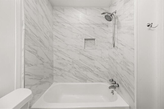 Building Photo - 5300 Binford Pl SW