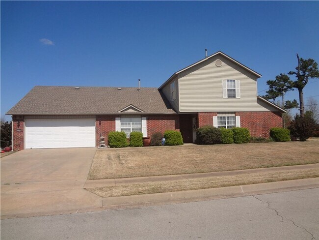 Building Photo - Updated 3-bedroom 2 bath home in Fayettevi...