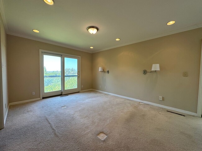 Building Photo - Fabulous LAH home, close town location, sp...