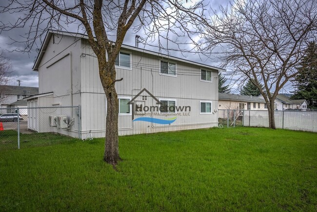Building Photo - 110 E Borah Ave