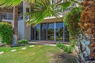 Building Photo - 900 Island Dr