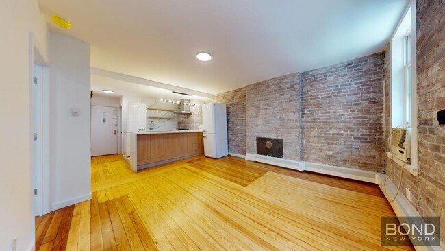 Building Photo - 33 Crosby St