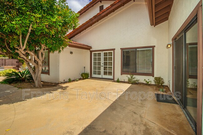 Building Photo - 3209 Avenida Hacienda