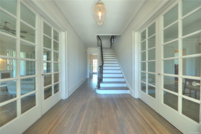 Building Photo - 159 Magnolia Blvd
