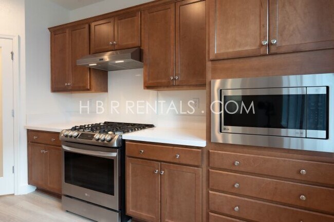 Building Photo - Spacious 4-Bedroom with 3 Full Baths in Tracy – Your Next Rental Home Awaits!