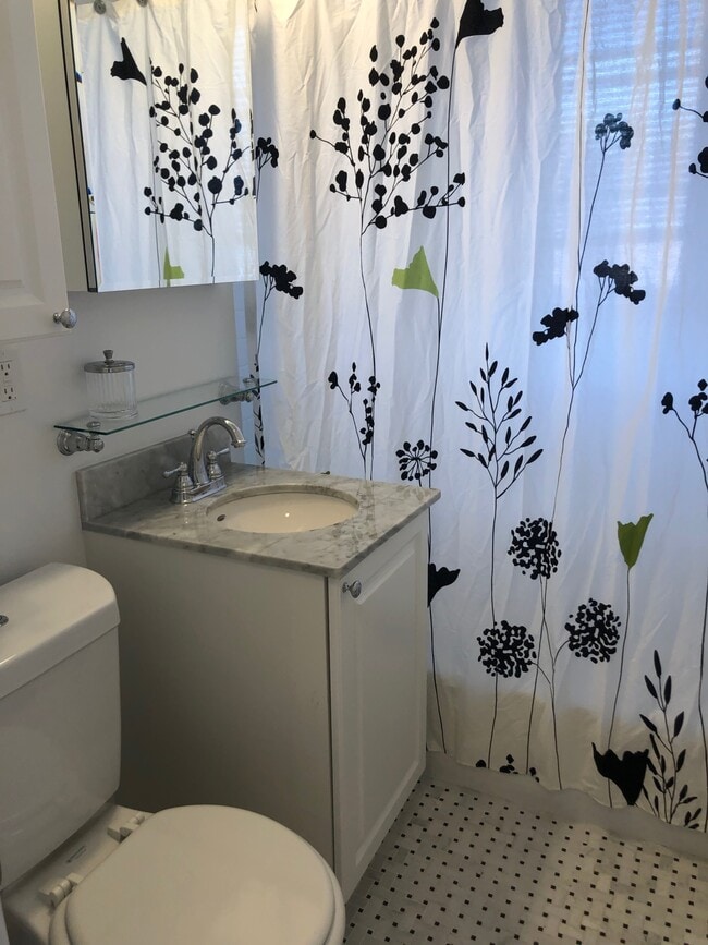 Building Photo - 86 St Paul St