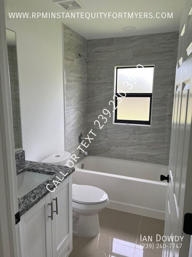 Building Photo - 2601 E 18th St