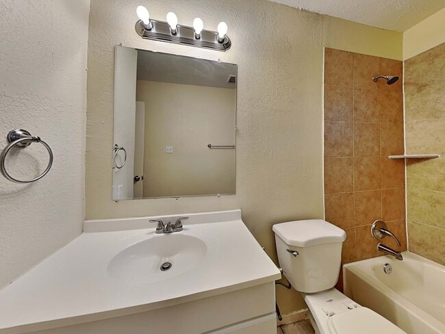 Building Photo - 8502 Avington Rd