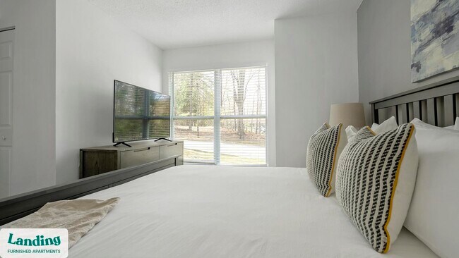 Building Photo - 2030 Northcliffe Dr