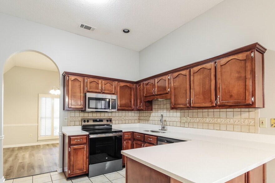 Building Photo - 1728 Edgeburg Ln