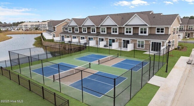 Building Photo - 8067 Purchase Ne Pl