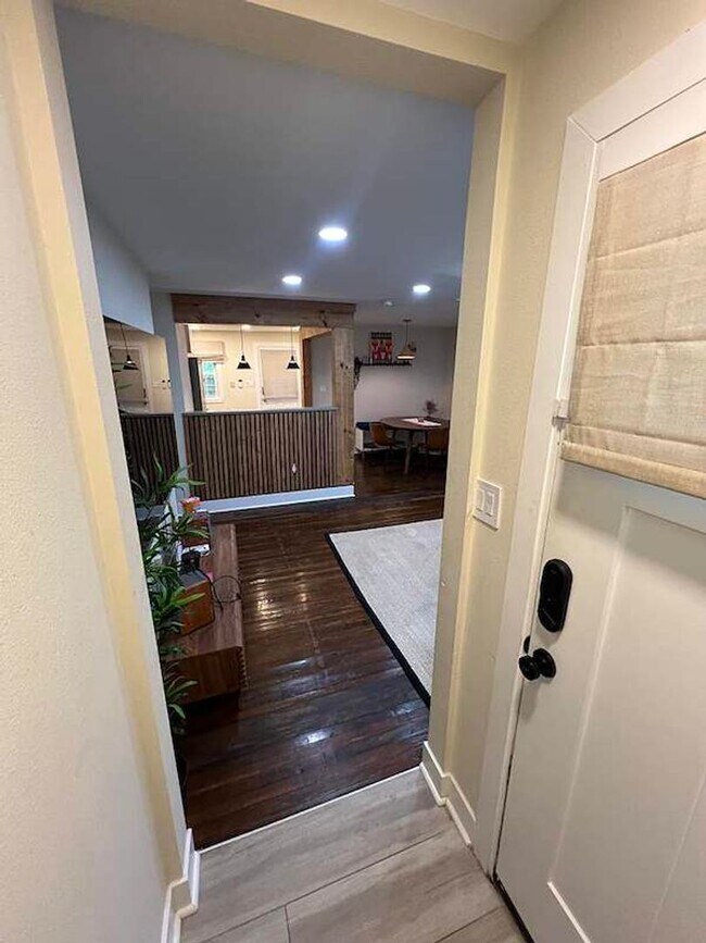 Building Photo - 943 Rittiner Dr