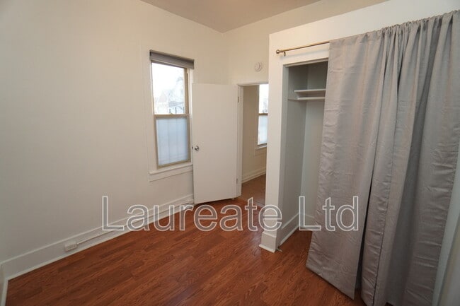 Building Photo - 2417 E 47th Ave