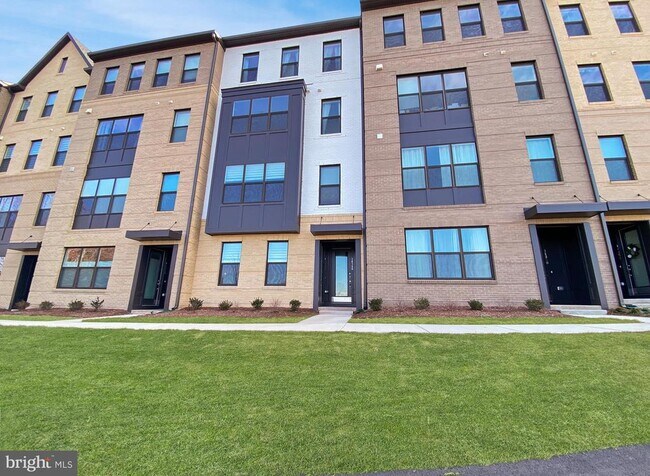 Building Photo - 14344 Yesler Ave