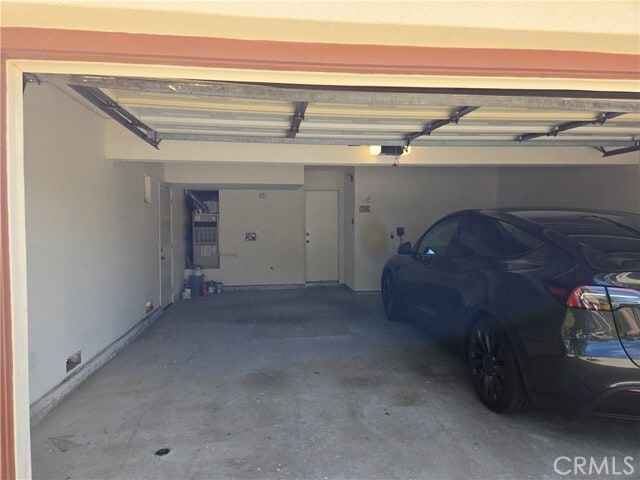 Building Photo - 323 S Larkwood St