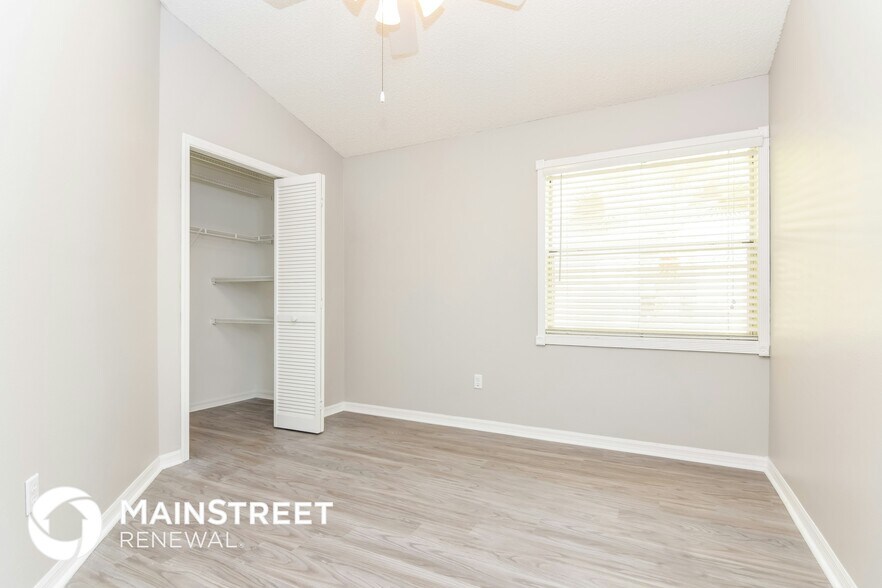 Building Photo - 812 Crestridge Dr
