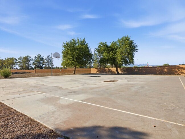 Building Photo - Spacious Cul-de-Sac Living with Modern Comforts & Community Perks