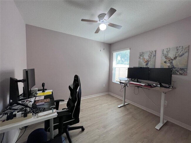 Building Photo - 10120 Hawk Storm Ave