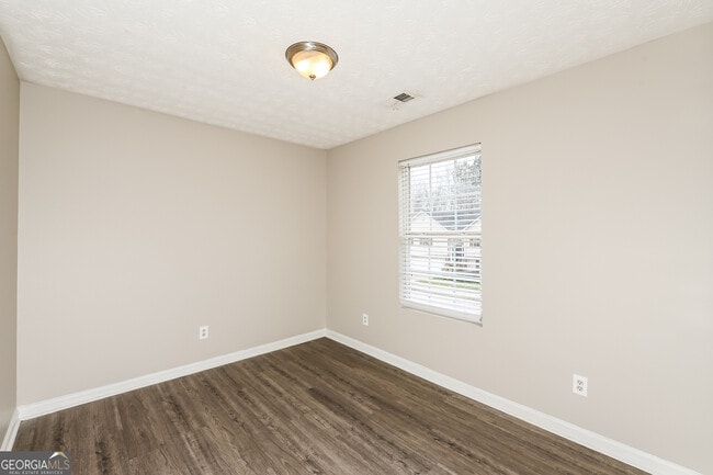 Building Photo - 10139 Jefferson Village Dr SW